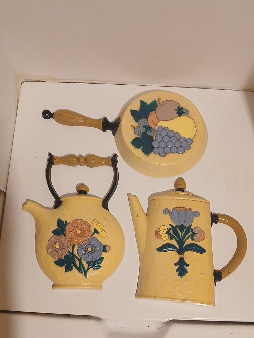 Home Interiors Homco 90s Mcm Yellow Tea Set Wall Accents Floral & Fruit Motifs